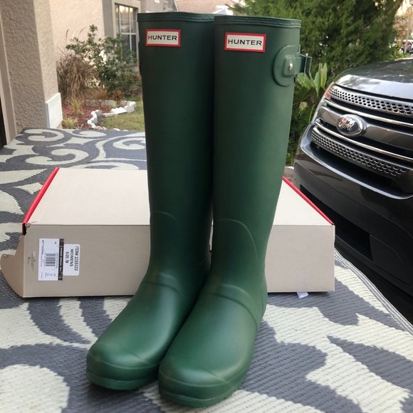 Hunter Shoes - NWT Hunter women’s original tall green rain boots size 9